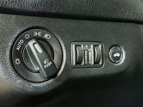 Used 2020 Dodge Challenger R/T Scat Pack w/ Scat Pack Stripe RWD image 7
