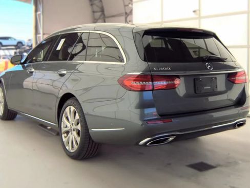 Used 2018 Mercedes-Benz E 400 4MATIC Wagon w/ Premium 3 Package image 4