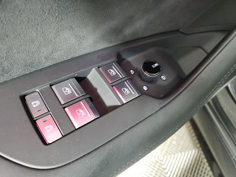 Used 2022 Audi RS 6 AWD/4WD image 19