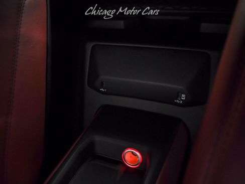 Used 2020 Lamborghini Huracan EVO image 18