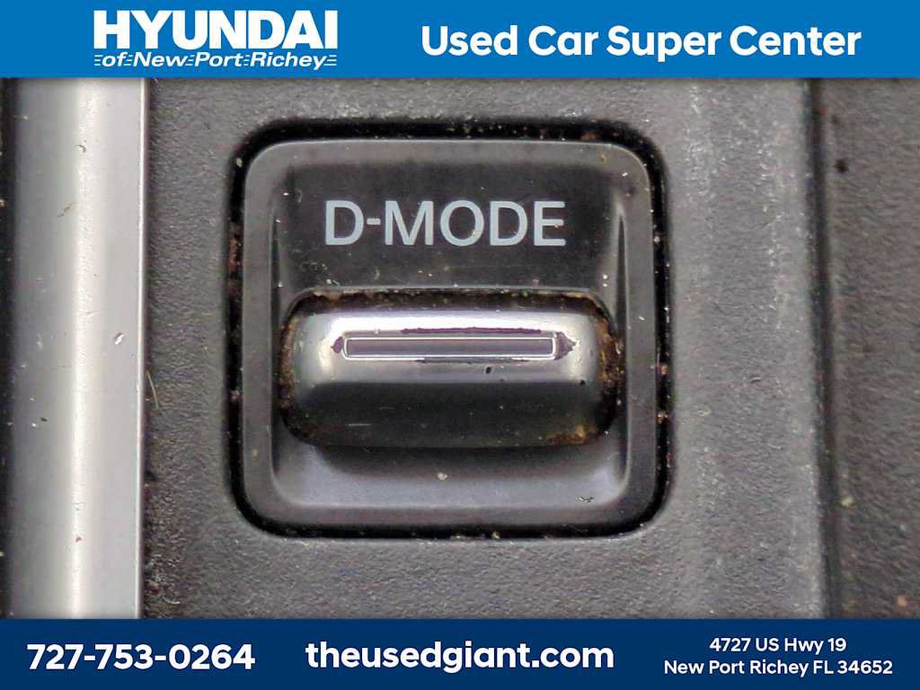 Used 2022 Nissan Pathfinder S FWD image 23