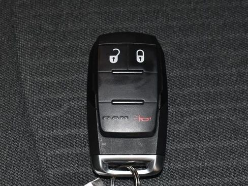 Used 2024 RAM 2500 Tradesman w/ Chrome Appearance Group image 27