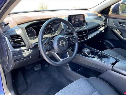 Used 2023 Nissan Rogue SV FWD image 14