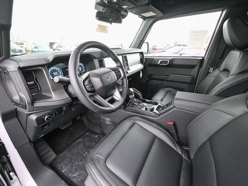 New 2025 Ford Bronco Badlands image 15