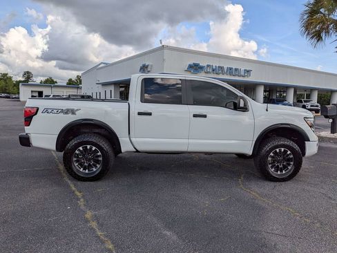Used 2021 Nissan Titan PRO-4X w/ Pro-4x Convenience Package AWD/4WD image 5