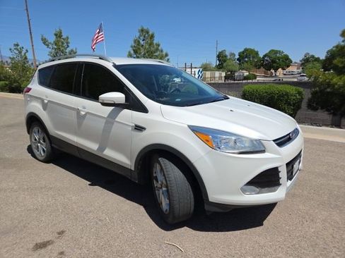 Used 2016 Ford Escape Titanium image 2