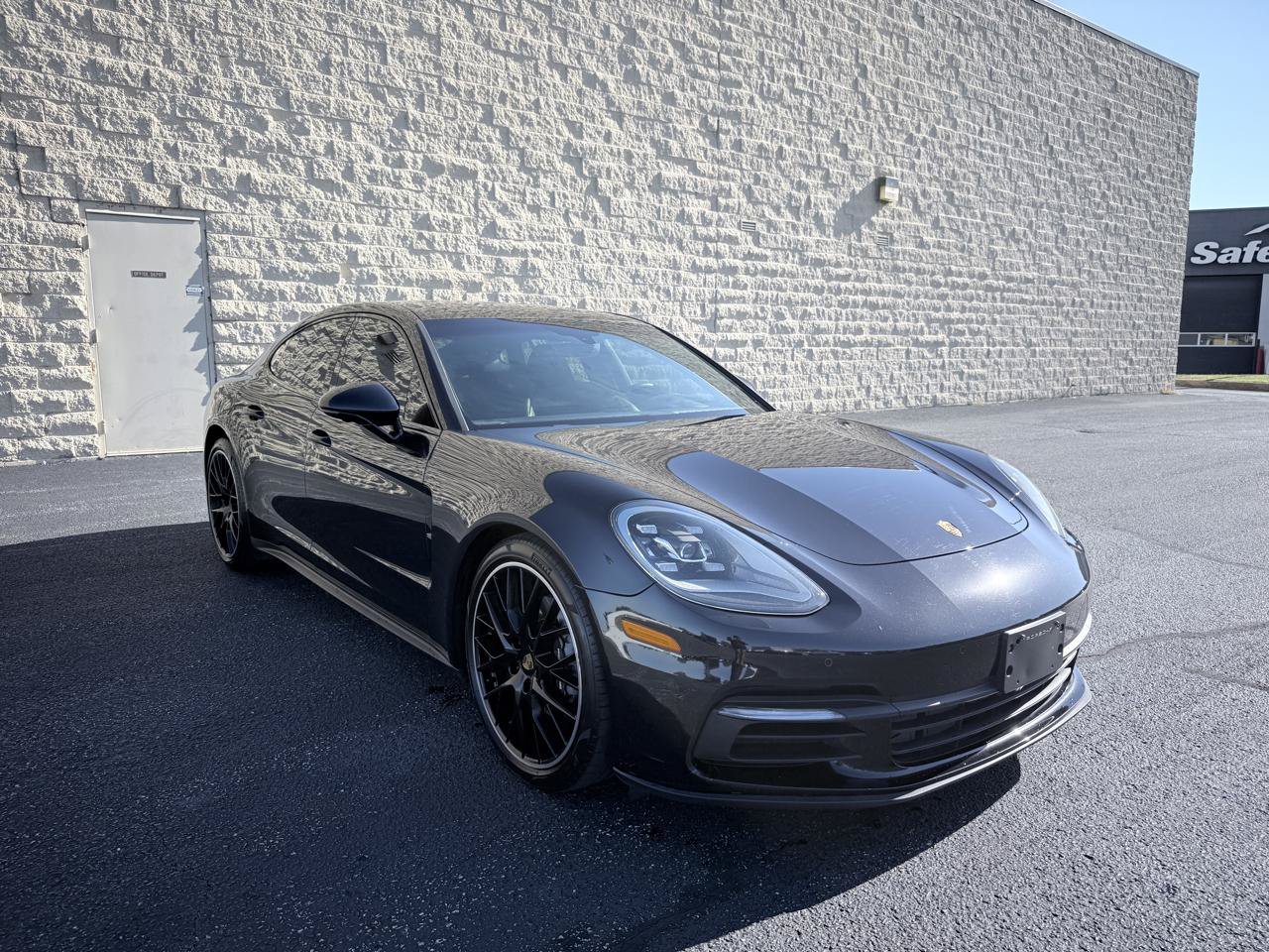 Used 2020 Porsche Panamera RWD image 7