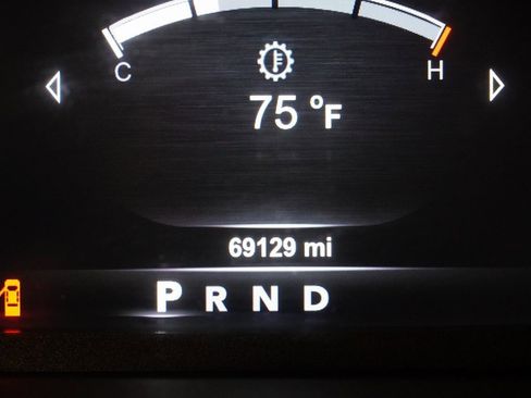 Used 2017 RAM 1500 Laramie w/ Convenience Group image 5