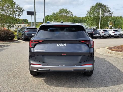New 2026 Kia Sportage LX image 5