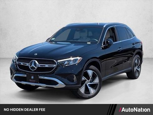 Used 2024 Mercedes-Benz GLC 300 4MATIC image 1