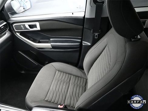 Used 2020 Ford Explorer XLT w/ Comfort Package image 11
