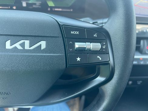 Used 2025 Kia K4 FWD image 19