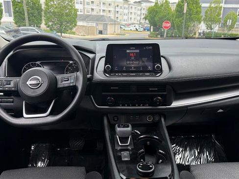 Used 2024 Nissan Rogue SV AWD/4WD image 25