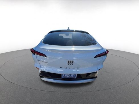 Used 2025 Buick Envista Sport Touring image 6