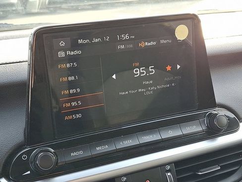 Used 2023 Kia Forte LXS w/ LXS Technology Package image 17