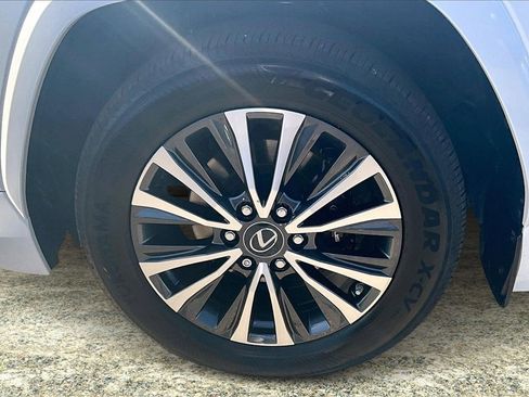 Used 2023 Lexus LX 600 4WD w/ Premium Package image 34