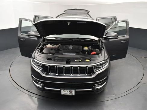 Used 2023 Jeep Wagoneer L 4WD w/ Premium Group I image 26