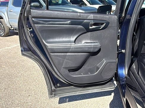Used 2024 Toyota Highlander XSE image 14