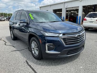 Used 2023 Chevrolet Traverse LT