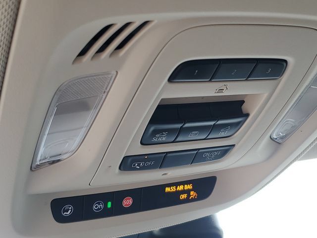 Used 2023 Buick Envision Avenir AWD/4WD image 22