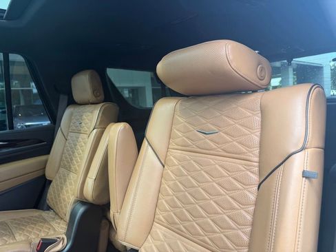 Used 2021 Cadillac Escalade Sport w/ Driver Assist Tech Package AWD/4WD image 15