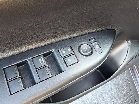 Used 2017 Honda Accord Sport image 11