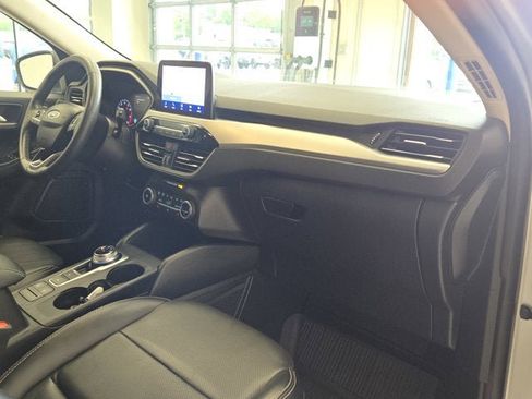 Used 2020 Ford Escape SEL FWD image 4