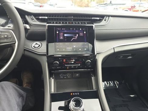 New 2026 Jeep Grand Cherokee L Laredo image 23