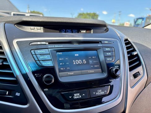 Used 2016 Hyundai Elantra Value Edition FWD image 29