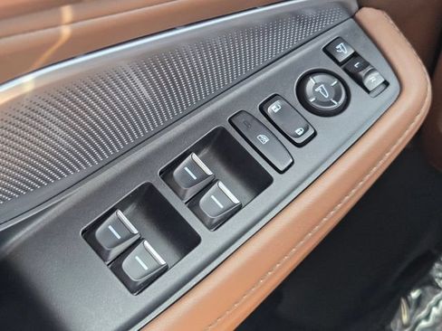 Certified 2025 Acura MDX FWD w/ Technology Package image 26