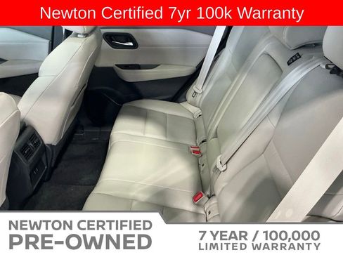 Used 2023 Nissan Rogue SV w/ SV Premium B Package FWD image 9