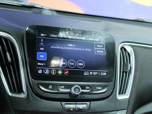Used 2021 Chevrolet Malibu LT FWD image 16