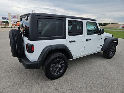 Used 2024 Jeep Wrangler Unlimited Sport AWD/4WD image 8