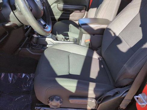 Used 2018 Jeep Wrangler Sport image 15