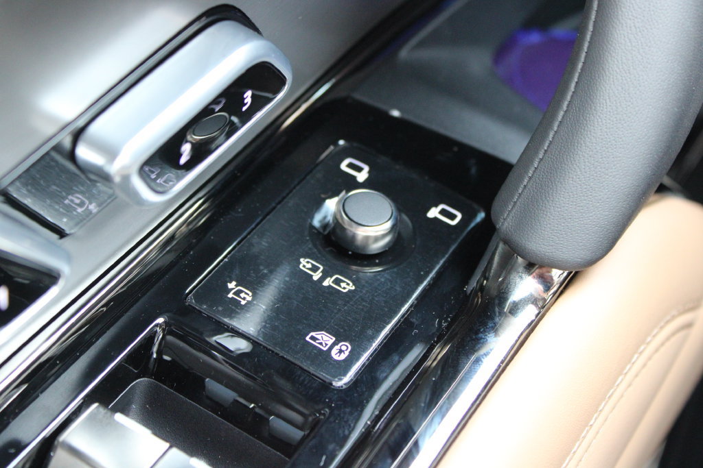 New 2027 Land Rover Range Rover Sport SE AWD/4WD image 21