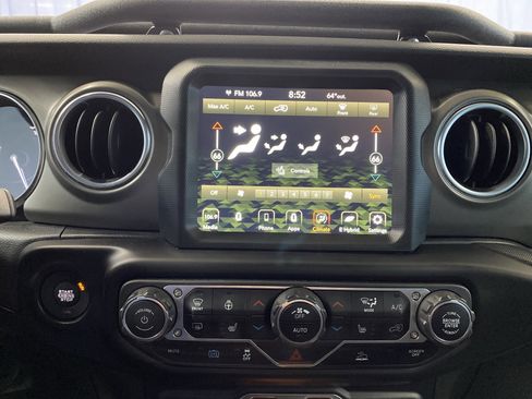 Used 2022 Jeep Wrangler Unlimited Rubicon 4xe w/ Cold Weather Group image 17