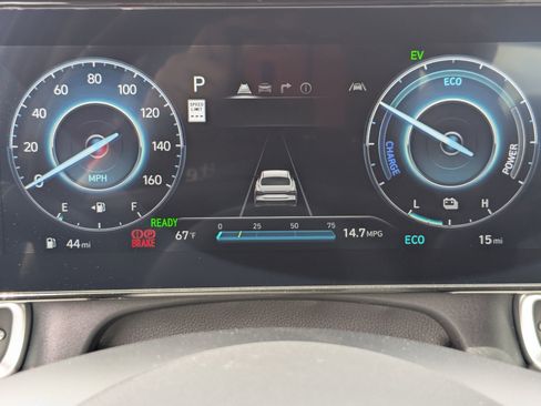 New 2025 Hyundai Elantra Limited image 9