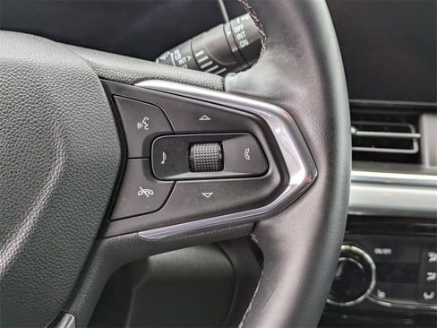 Used 2025 Chevrolet Trax LT w/ LT Convenience Package image 20