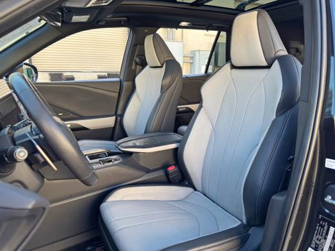 Used 2024 Lexus TX 500h AWD w/ Technology Package image 39