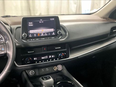 Certified 2023 Nissan Rogue SV w/ SV Premium B Package image 18