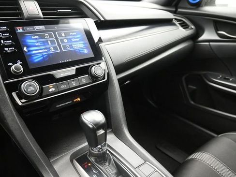 Used 2020 Honda Civic Sport image 28