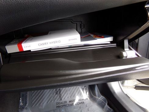 Used 2020 Toyota Camry XLE image 33