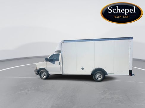 New 2025 GMC Savana 3500 w/ Power Convenience Package RWD image 5