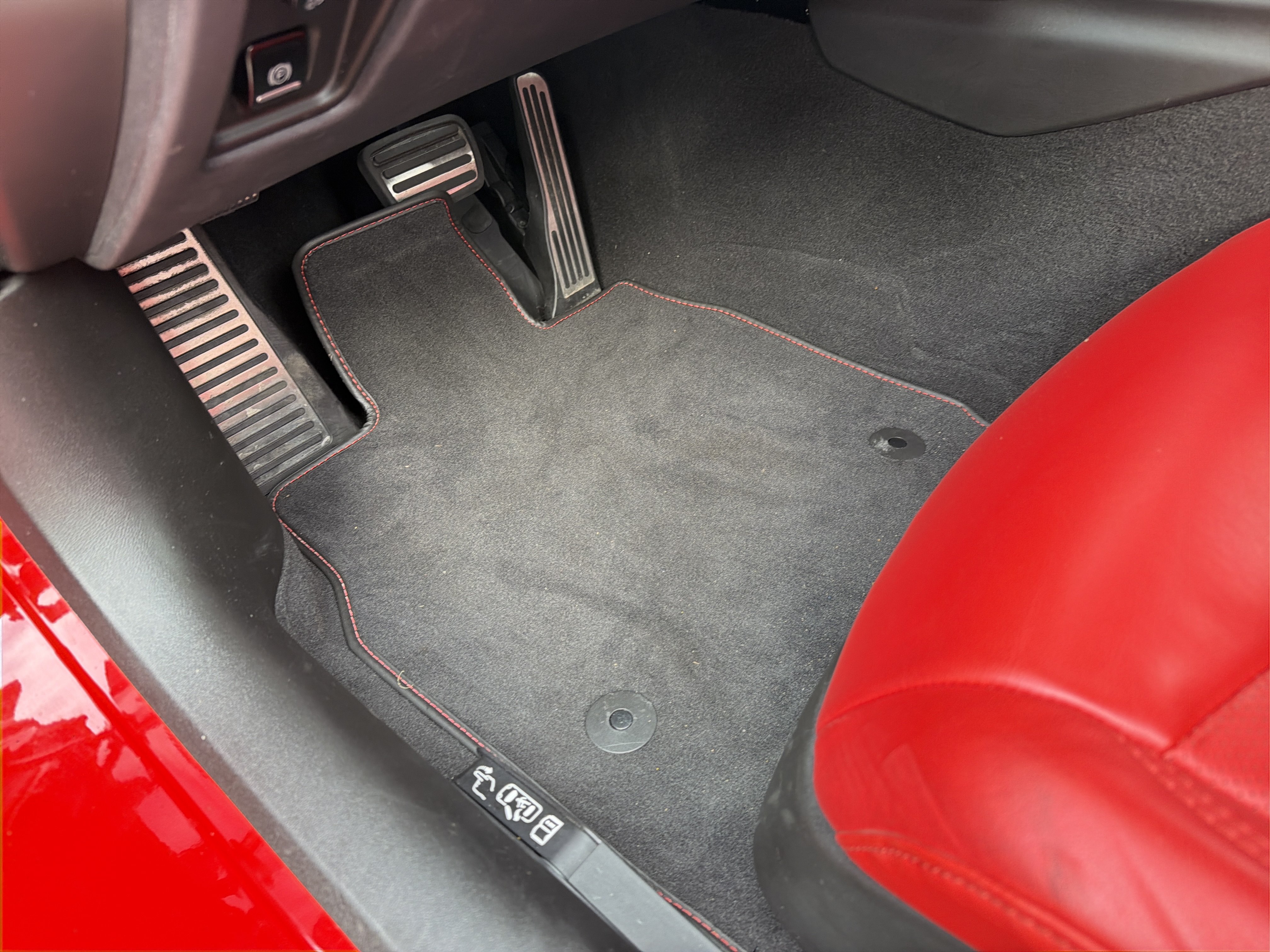 Used 2021 Chevrolet Corvette Stingray Preferred Cpe w/ Z51 Performance Package RWD image 17