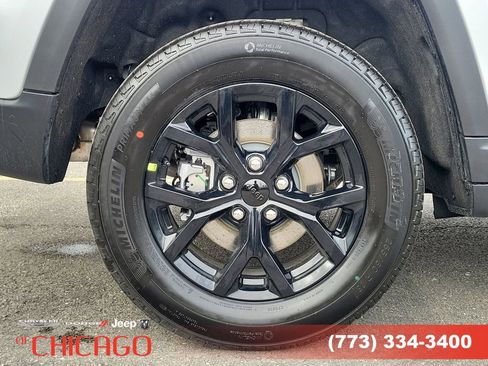 New 2026 Jeep Grand Cherokee Laredo image 5