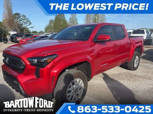 Used 2025 Toyota Tacoma SR5 image 1