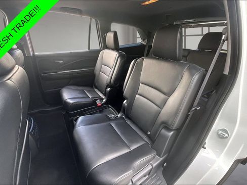 Used 2022 Honda Pilot Touring image 21