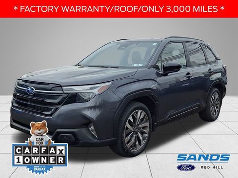 Used 2025 Subaru Forester Touring AWD/4WD image 1