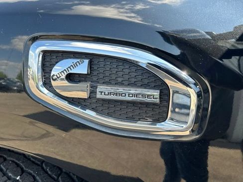 Used 2017 Nissan Titan SL AWD/4WD image 54