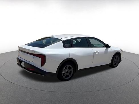 Used 2025 Kia K4 FWD image 10